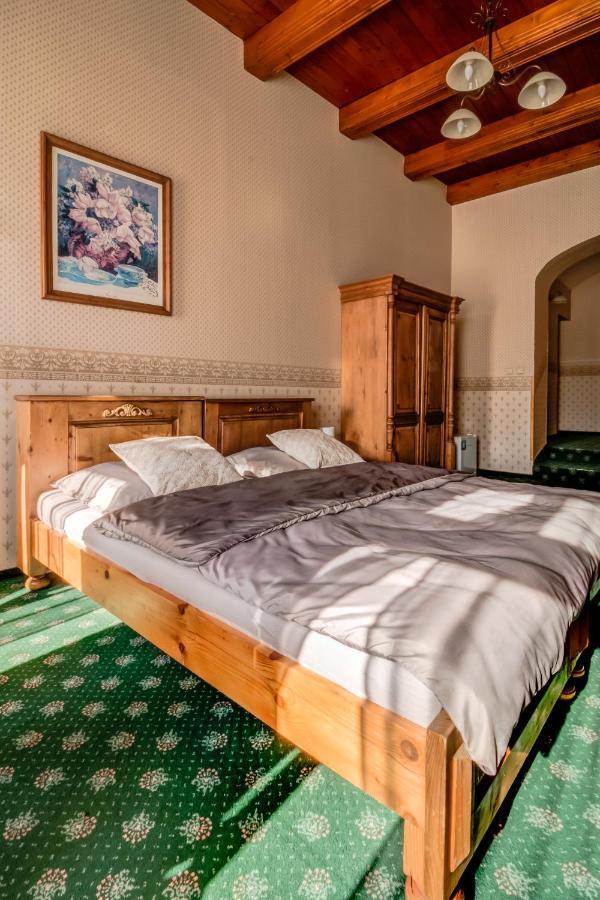 Hotel Maxim ฟรีเดก-มีสเตก ภายนอก รูปภาพ